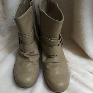Ankle Boots Shoedazzle